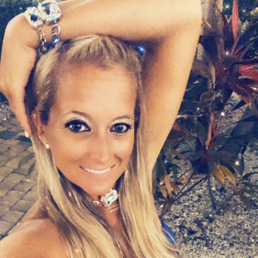 Meet your Posher, Kelly